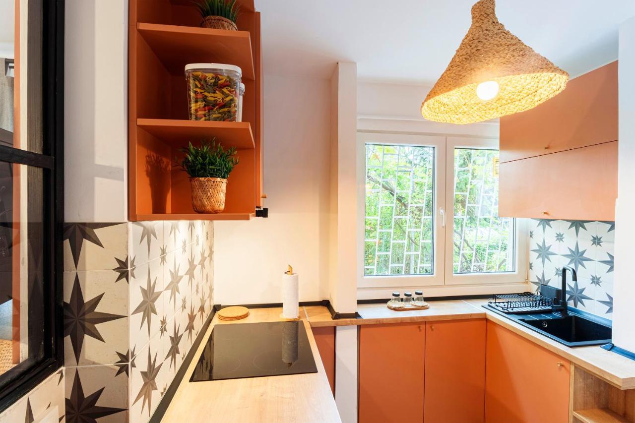 Central Modern Flat Near Metro & Park Apartment Bucharest Exterior photo